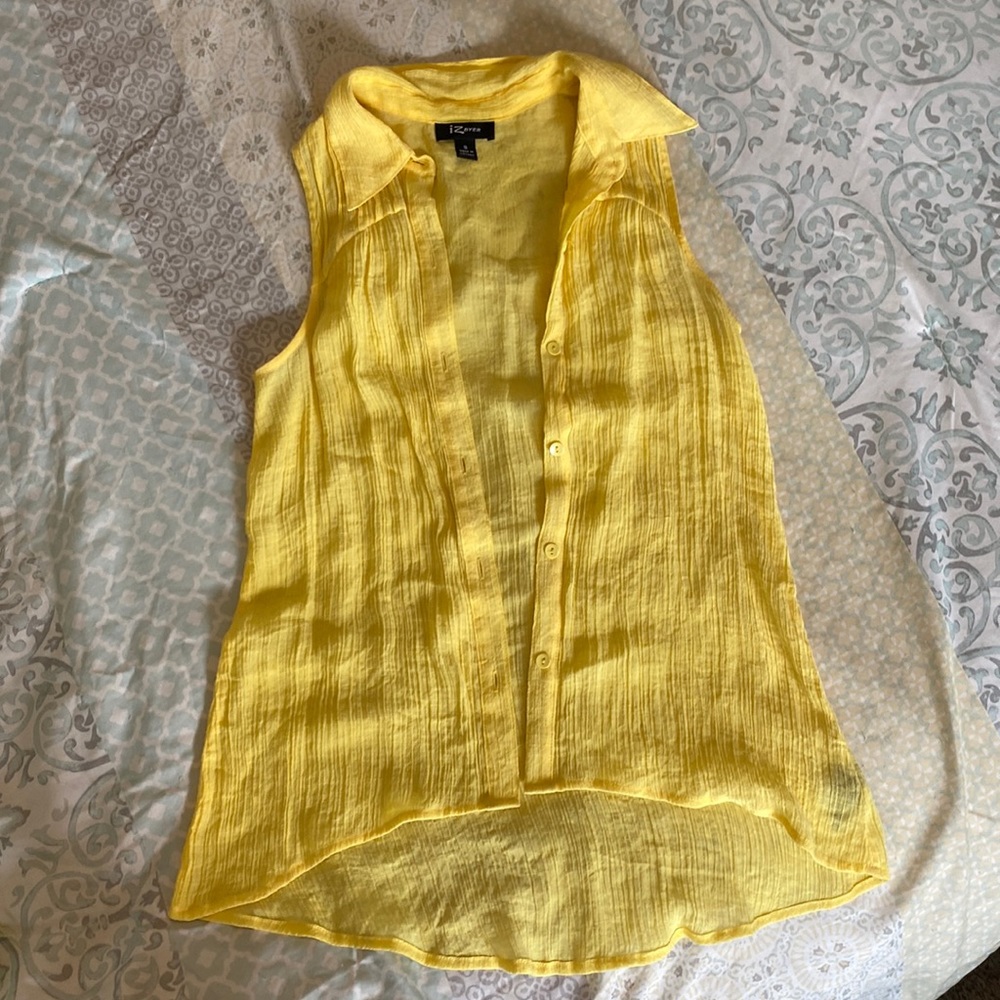☀️Yellow Sleeveless Button Down Top☀️ | Size Small